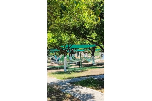 Место под палатку в кемпинге у моря в Гёйнюке